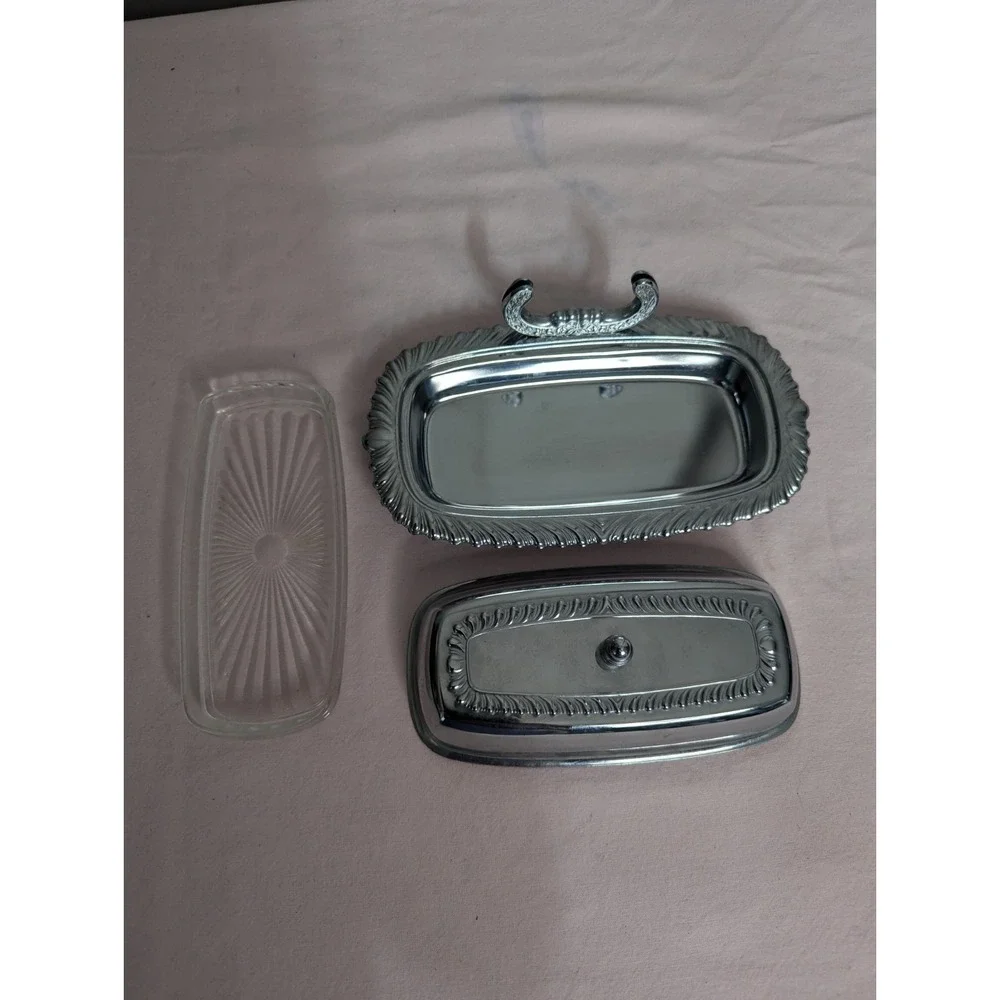 Irvinware covered butter dish‎ with glass tray and knife holder USA silver color